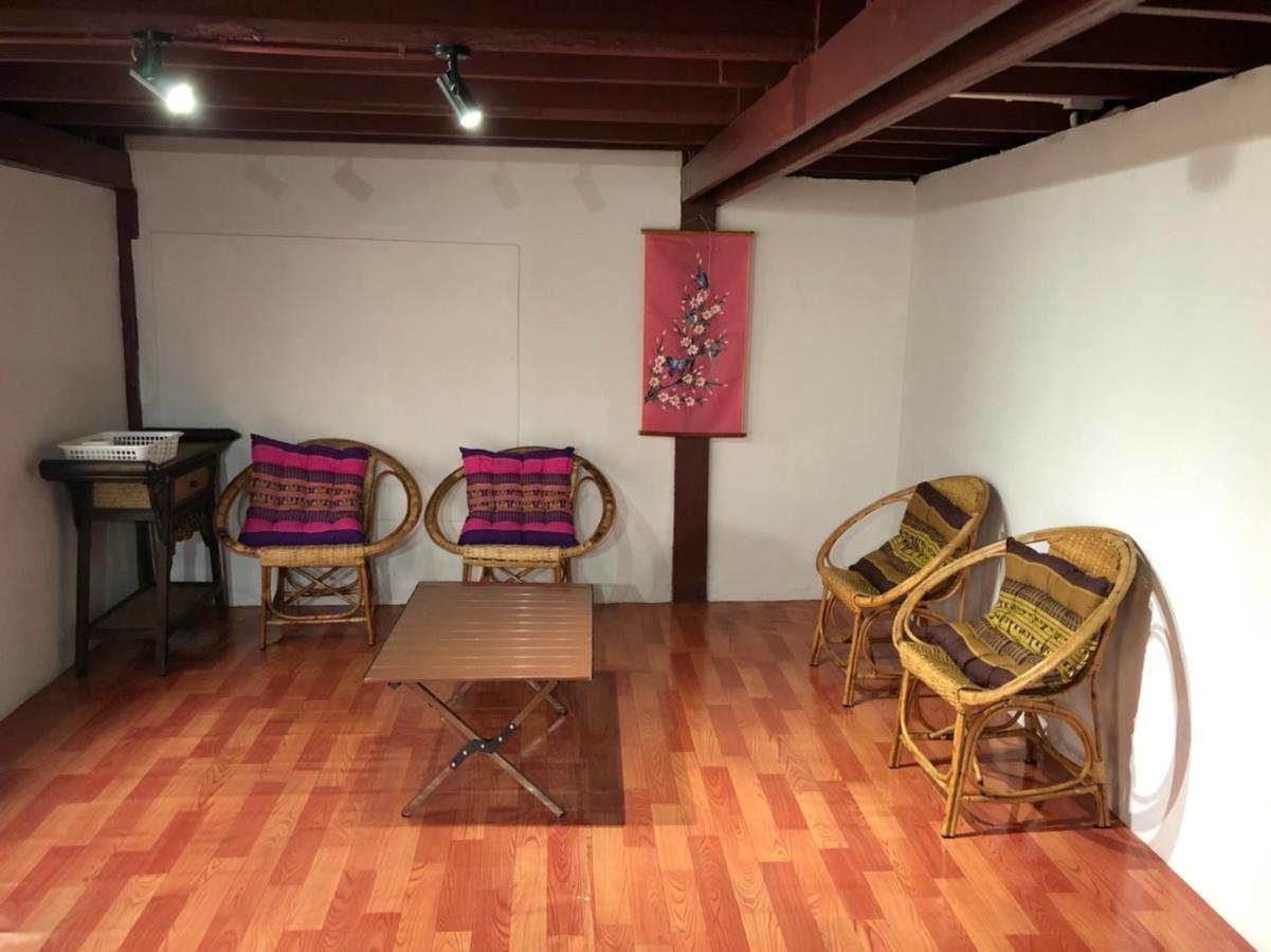 Wooden Hostel Τσιάνγκ Μάι Εξωτερικό φωτογραφία